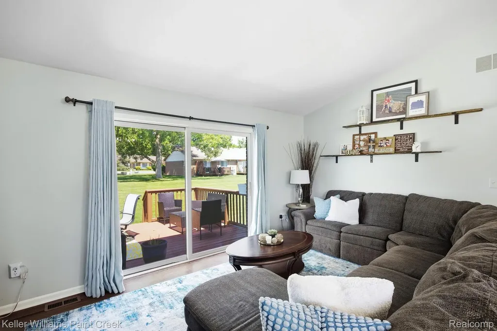 465 Victoria Lane Romeo Village MI 48065