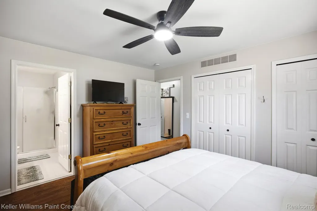 465 Victoria Lane Romeo Village MI 48065