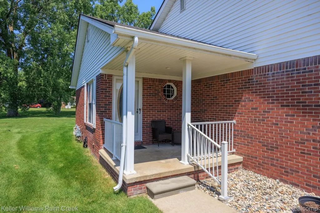 465 Victoria Lane Romeo Village MI 48065