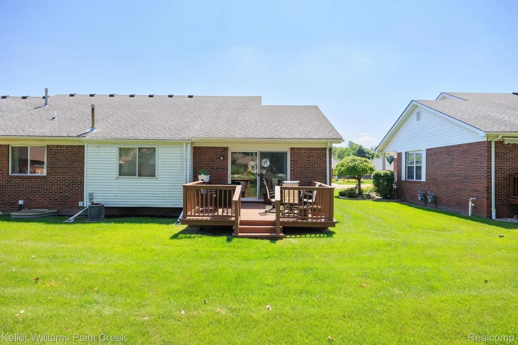 465 Victoria Lane Romeo Village MI 48065