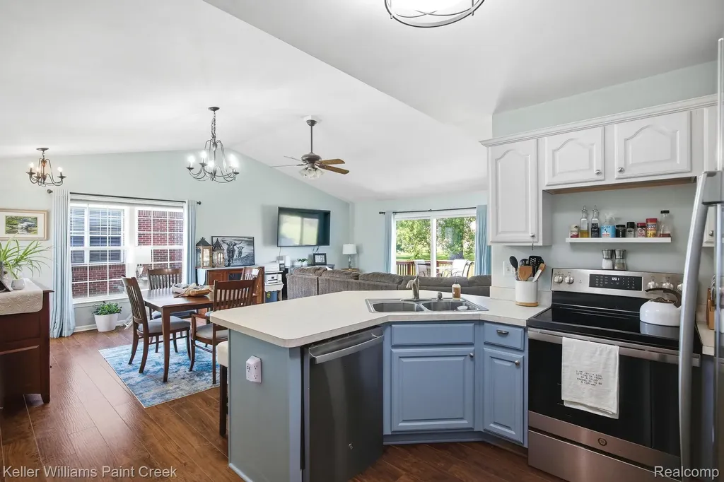 465 Victoria Lane Romeo Village MI 48065