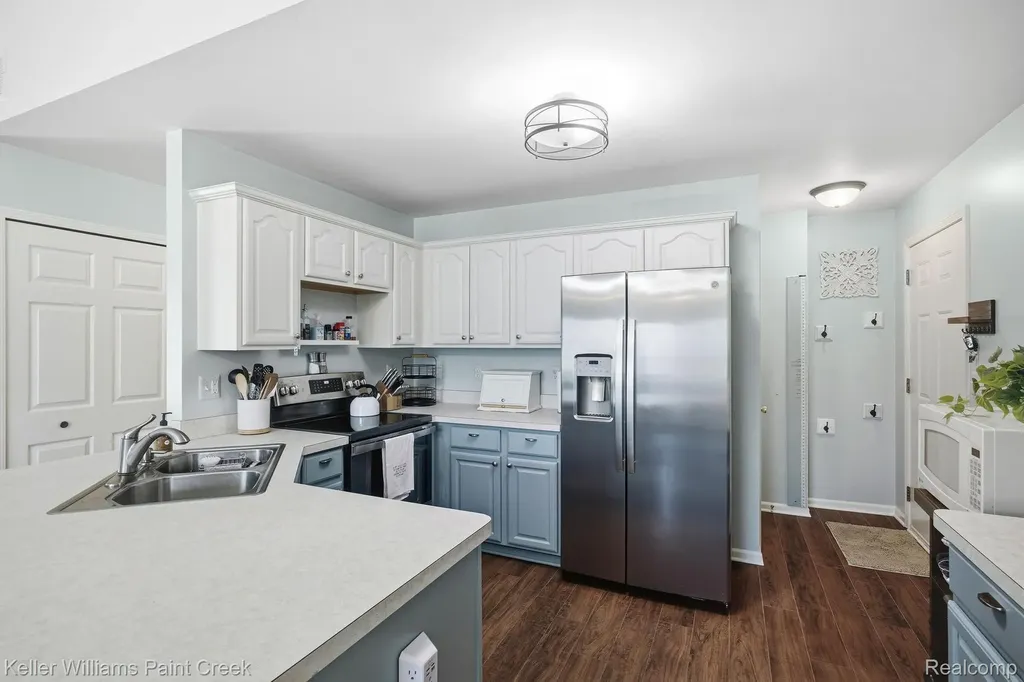 465 Victoria Lane Romeo Village MI 48065