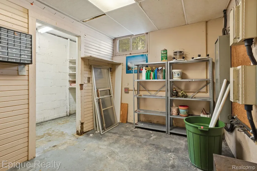 819 Tunnel Street Port Huron City MI 48060