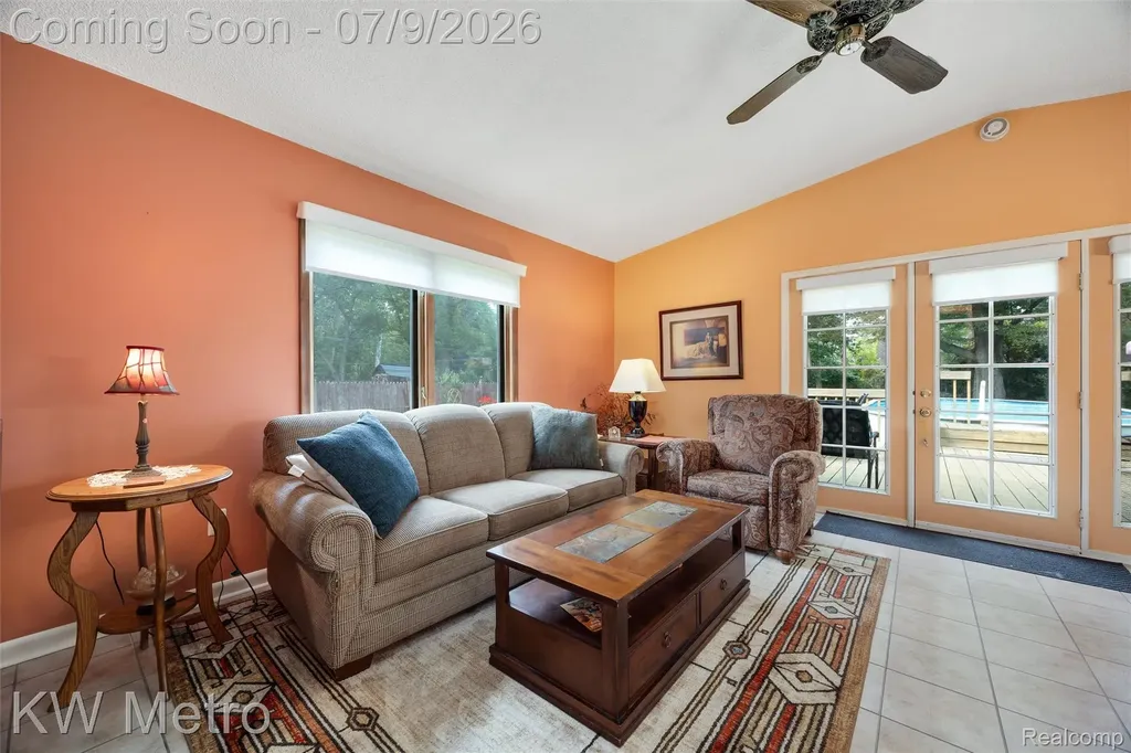 20665 Woodcrest Street Harper Woods City MI 48225