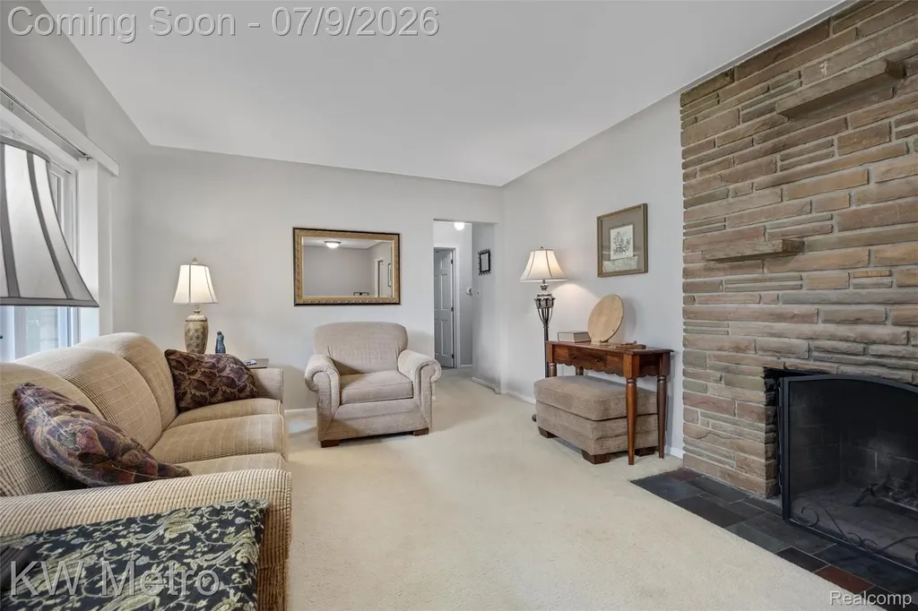 20665 Woodcrest Street Harper Woods City MI 48225