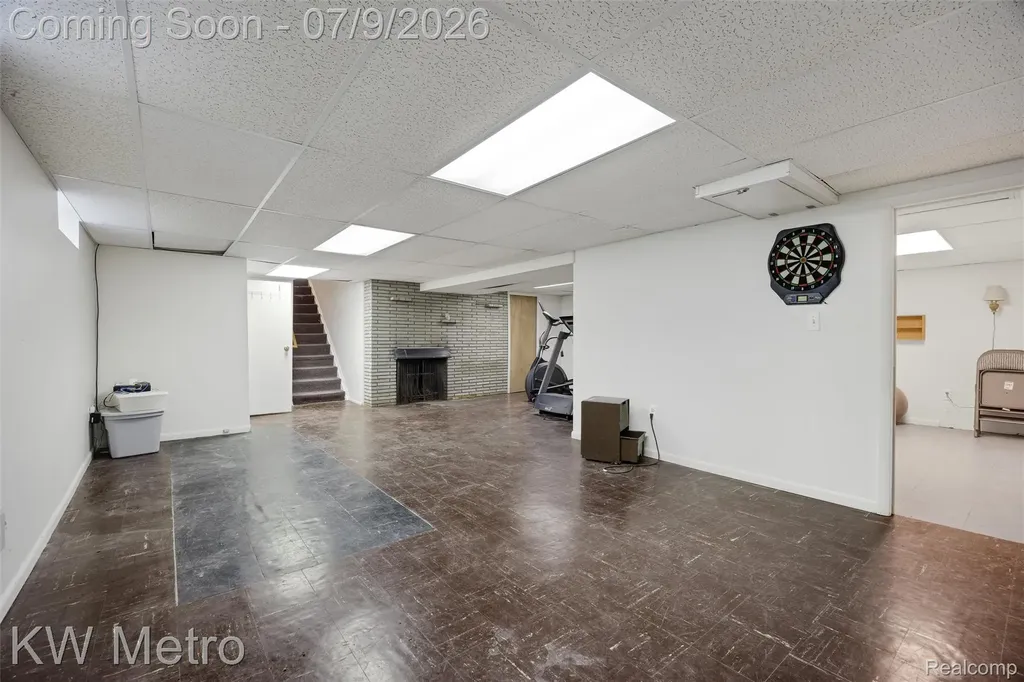 20665 Woodcrest Street Harper Woods City MI 48225
