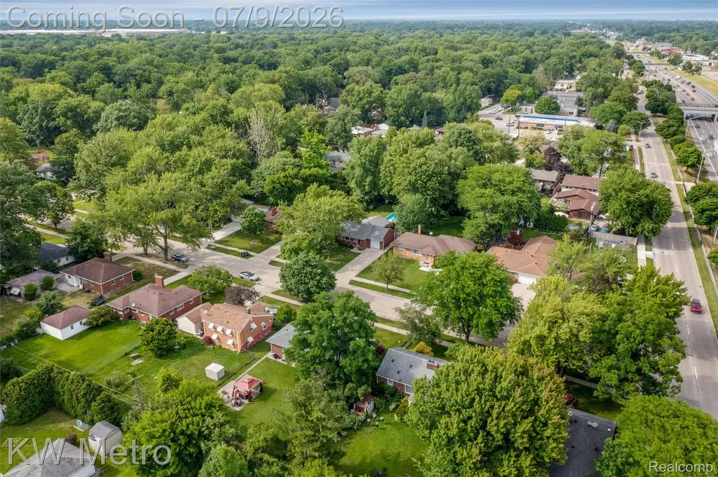 20665 Woodcrest Street Harper Woods City MI 48225