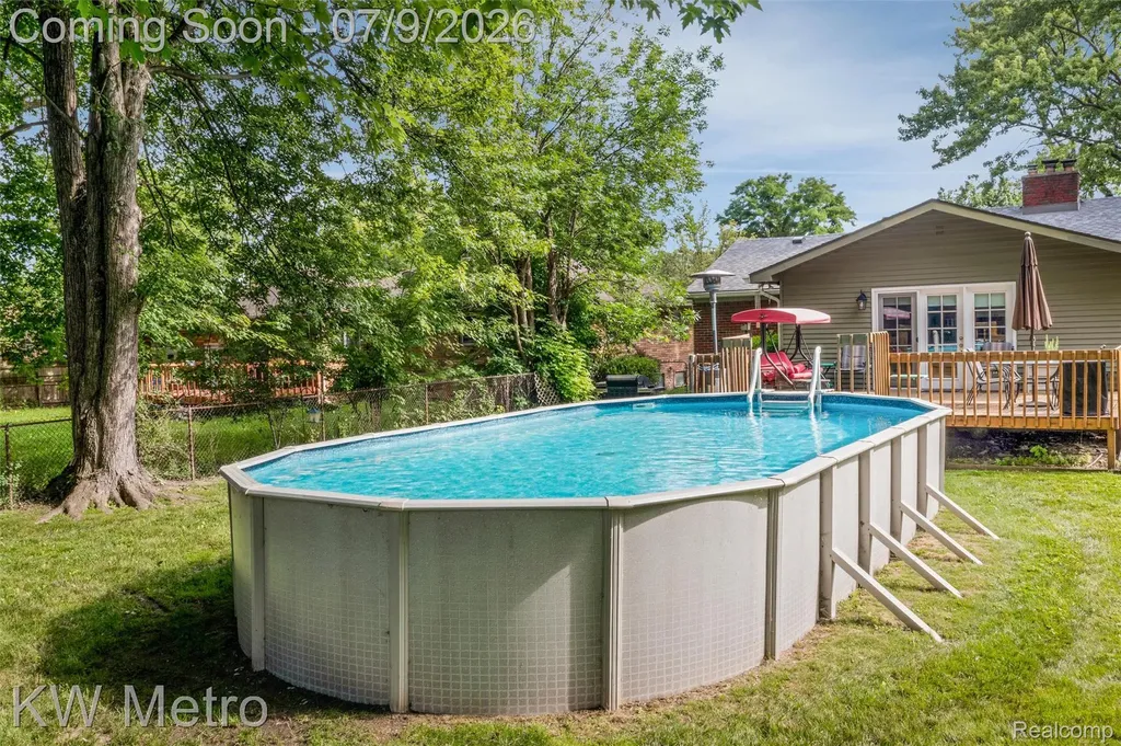20665 Woodcrest Street Harper Woods City MI 48225