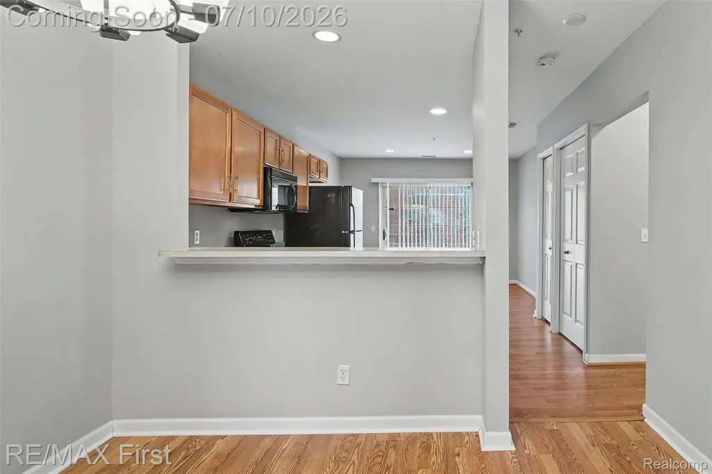 1582 Devon Lane Troy City MI 48084