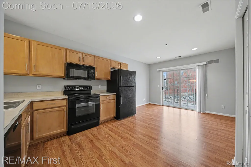 1582 Devon Lane Troy City MI 48084