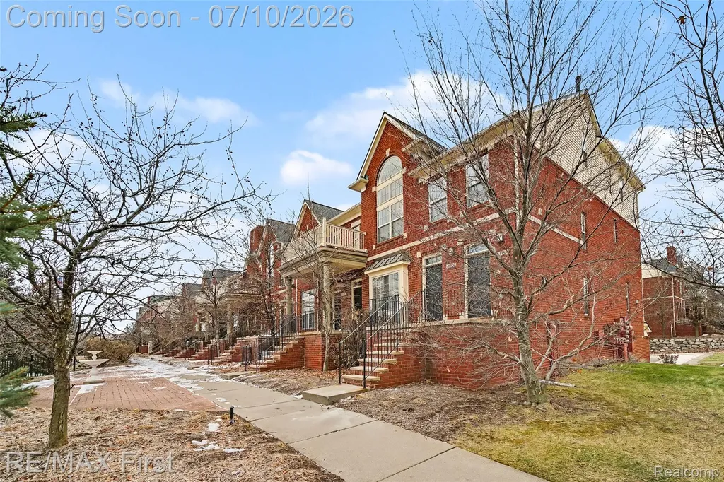 1582 Devon Lane Troy City MI 48084