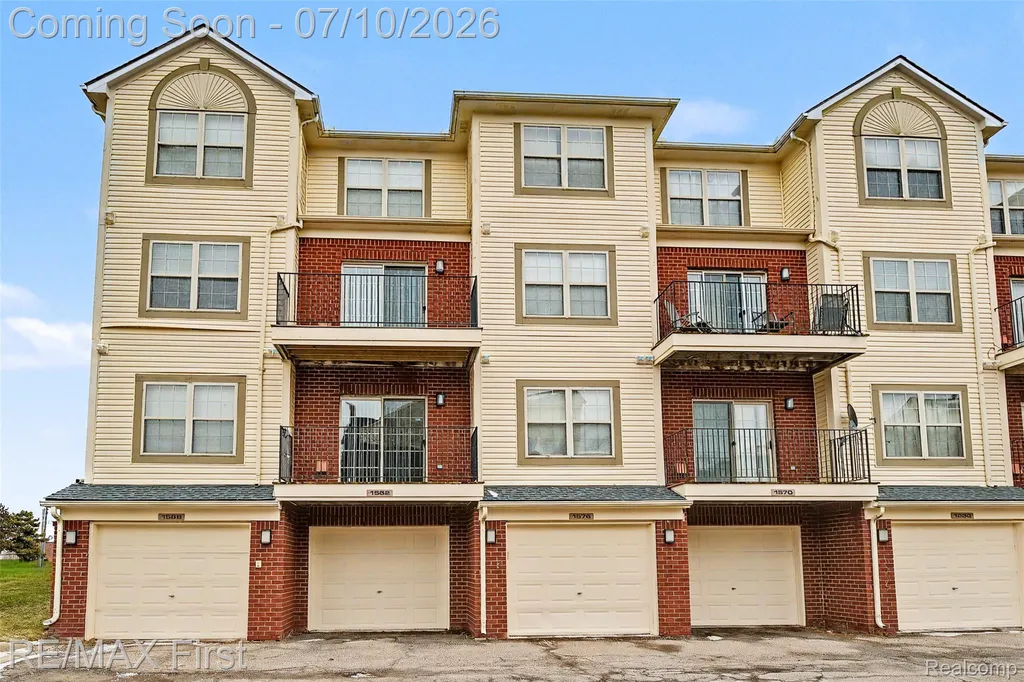 1582 Devon Lane Troy City MI 48084