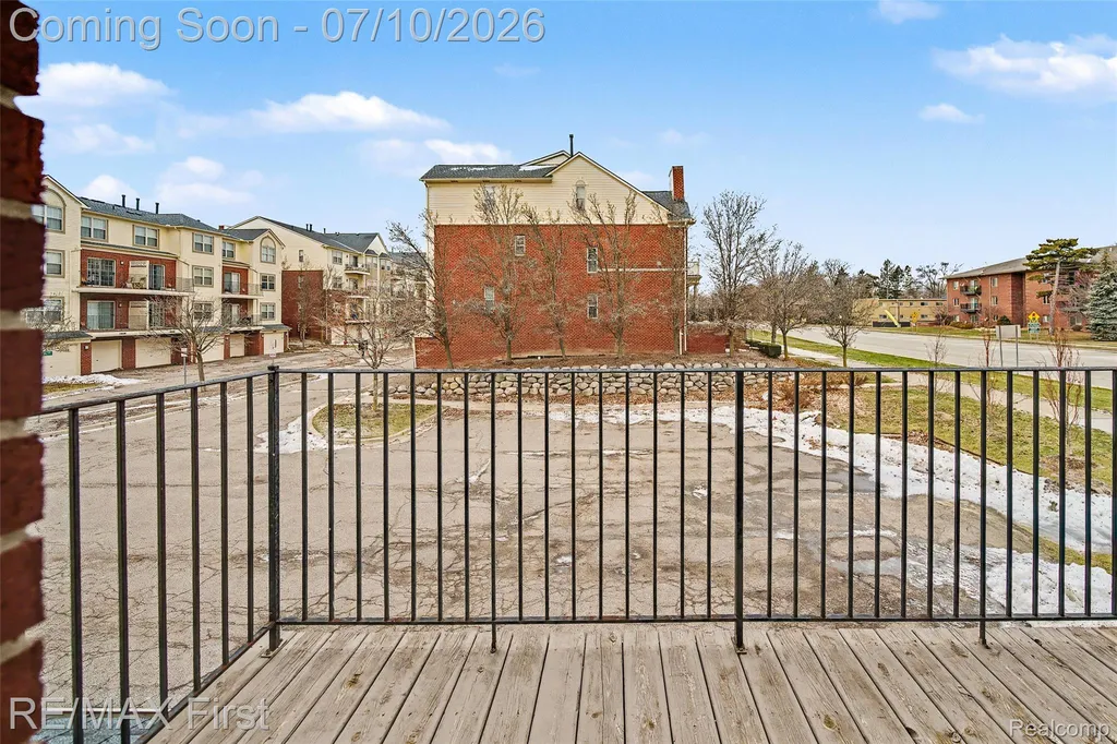 1582 Devon Lane Troy City MI 48084
