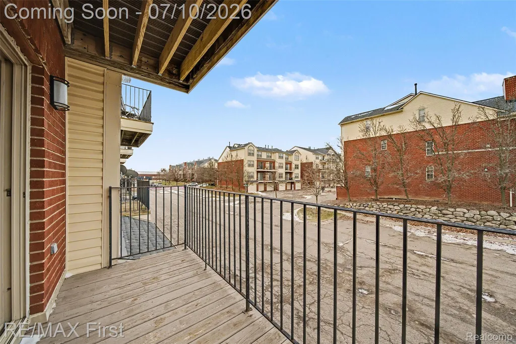 1582 Devon Lane Troy City MI 48084
