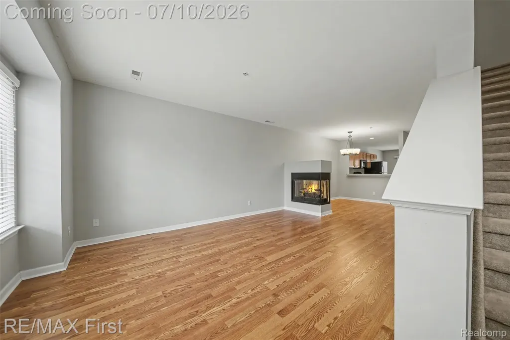1582 Devon Lane Troy City MI 48084