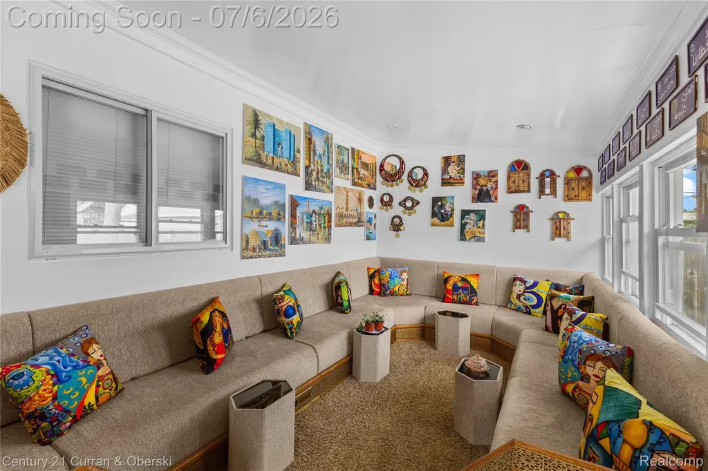 29683 Marquette Street Garden City City MI 48135