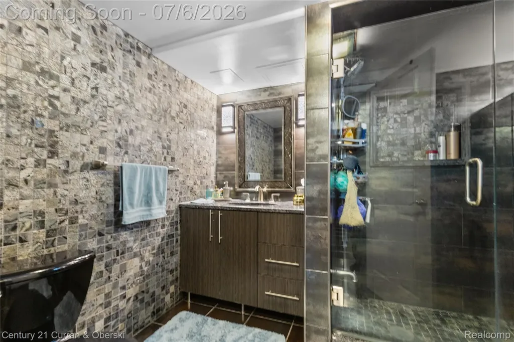 29683 Marquette Street Garden City City MI 48135