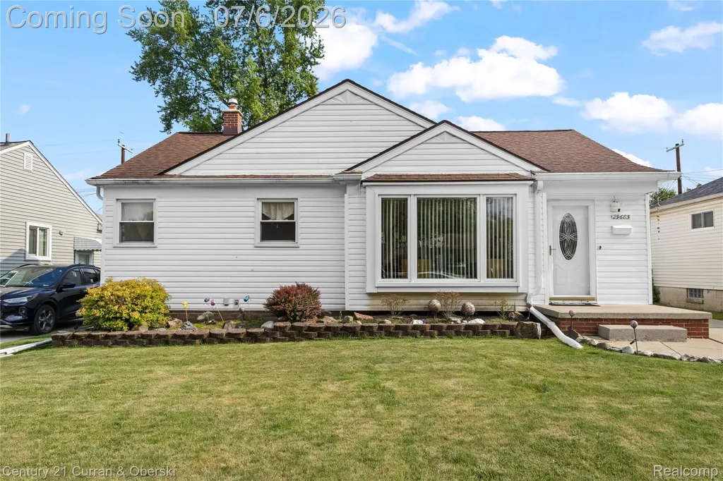 29683 Marquette Street Garden City City MI 48135