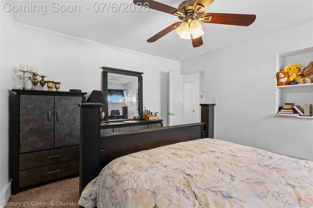 29683 Marquette Street Garden City City MI 48135