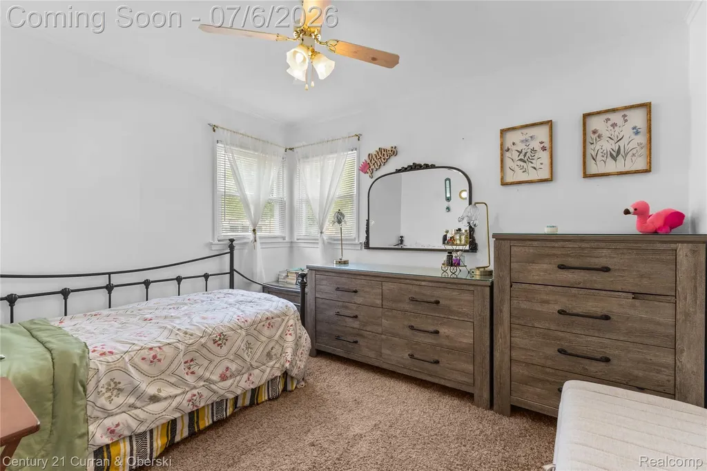 29683 Marquette Street Garden City City MI 48135