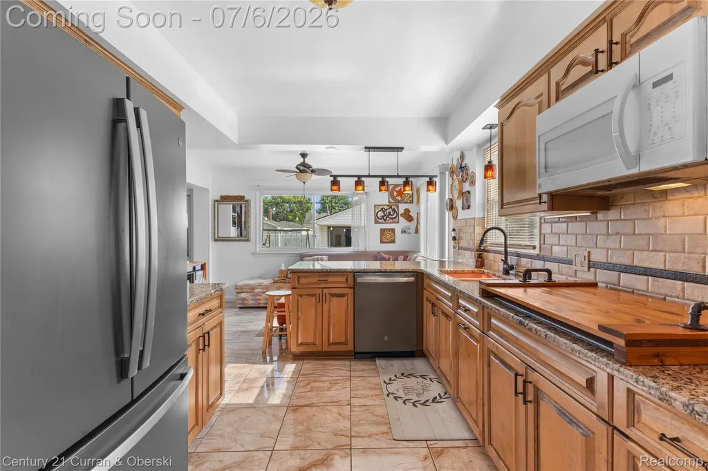 29683 Marquette Street Garden City City MI 48135