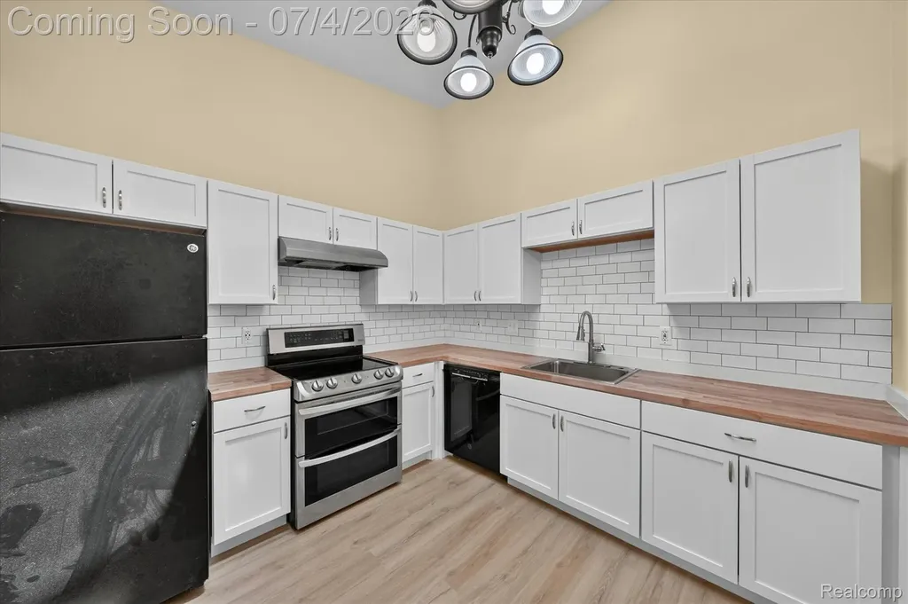 43628 W Arbor Way Drive Canton Charter Township MI 48188
