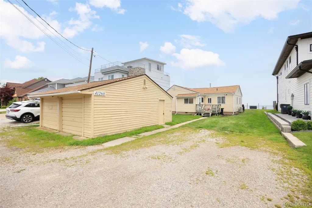 41260 Conger Bay Drive Harrison Charter Township MI 48045