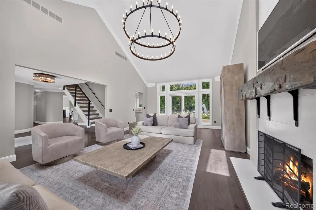 5136 Commerce Road West Bloomfield Charter Township MI 48324