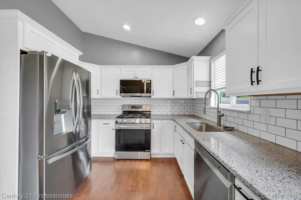 53611 County Line Road New Baltimore City MI 48047