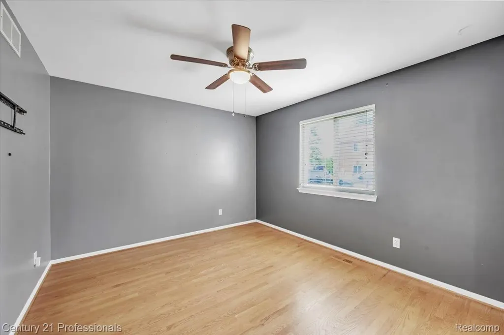 53611 County Line Road New Baltimore City MI 48047