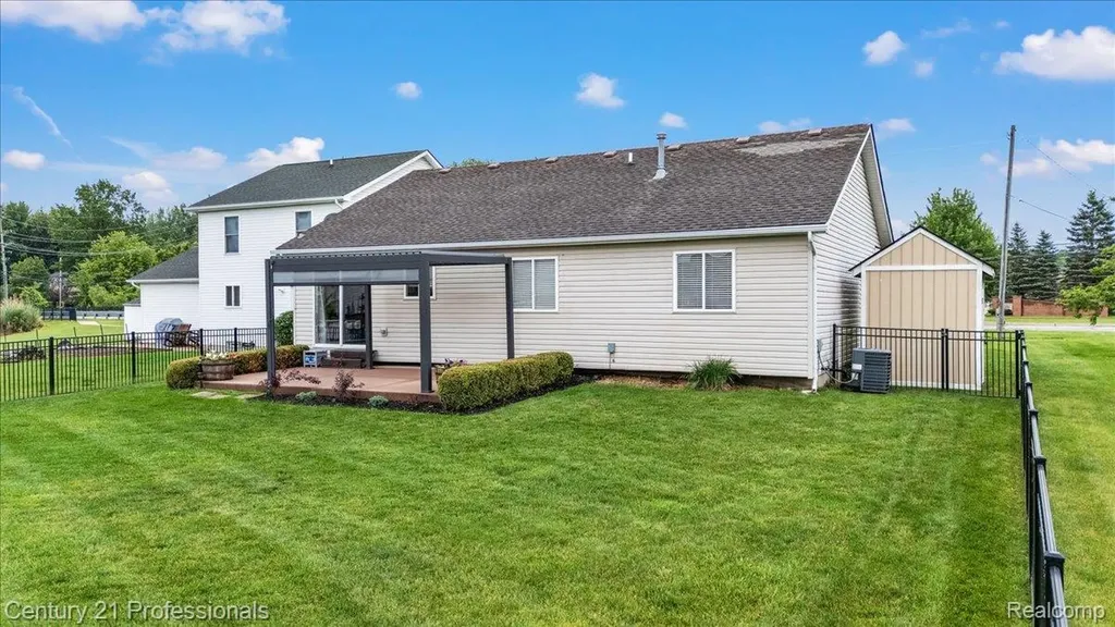 53611 County Line Road New Baltimore City MI 48047