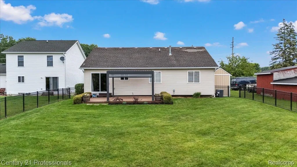 53611 County Line Road New Baltimore City MI 48047