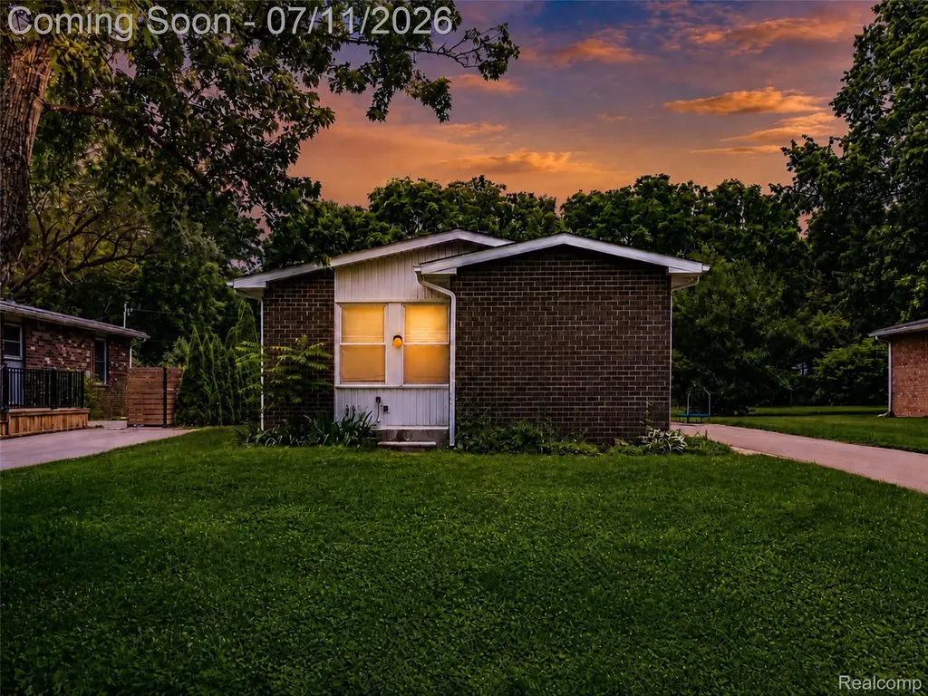 3120 La Salle Drive Ann Arbor City MI 48108