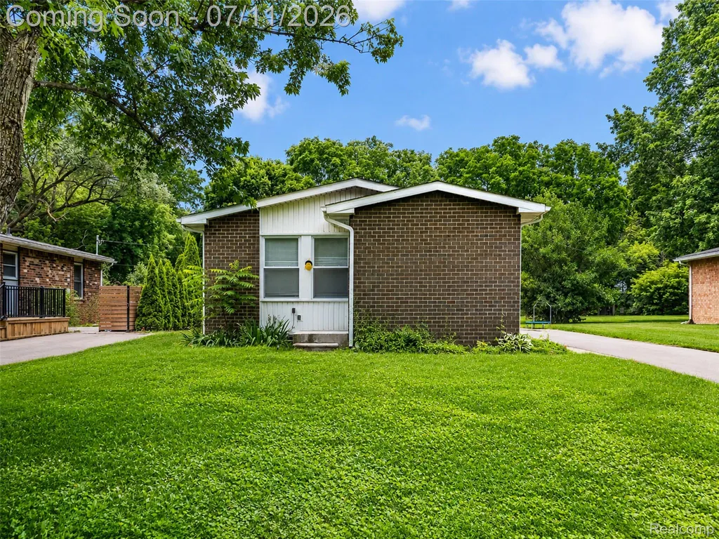 3120 La Salle Drive Ann Arbor City MI 48108