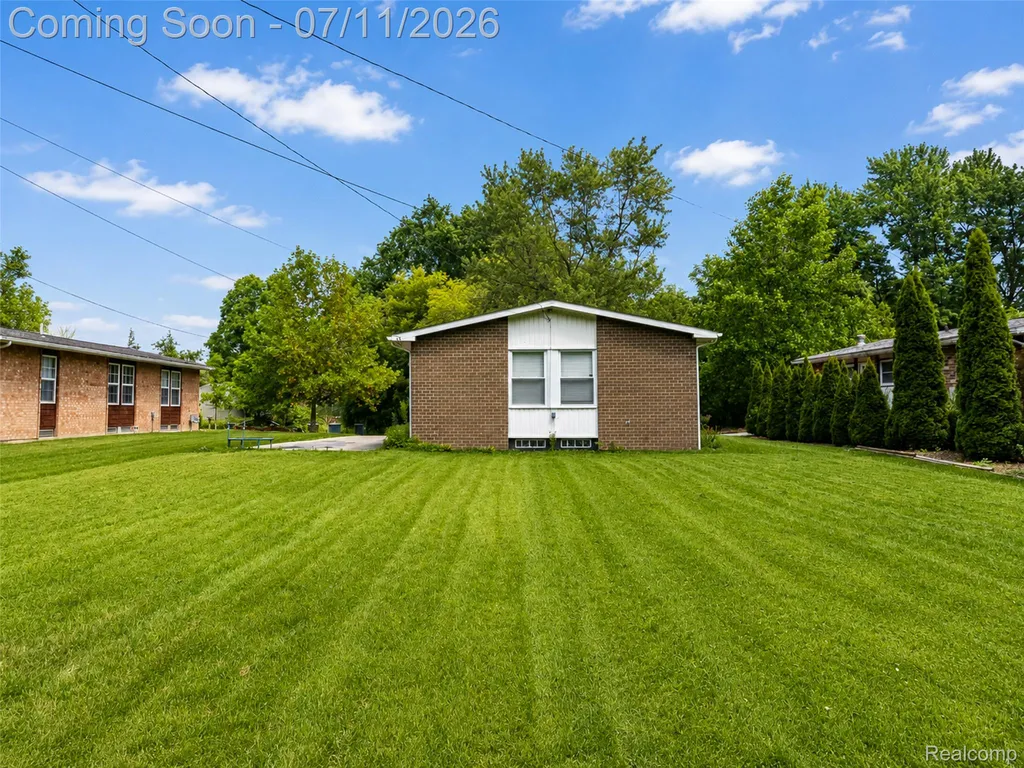 3120 La Salle Drive Ann Arbor City MI 48108
