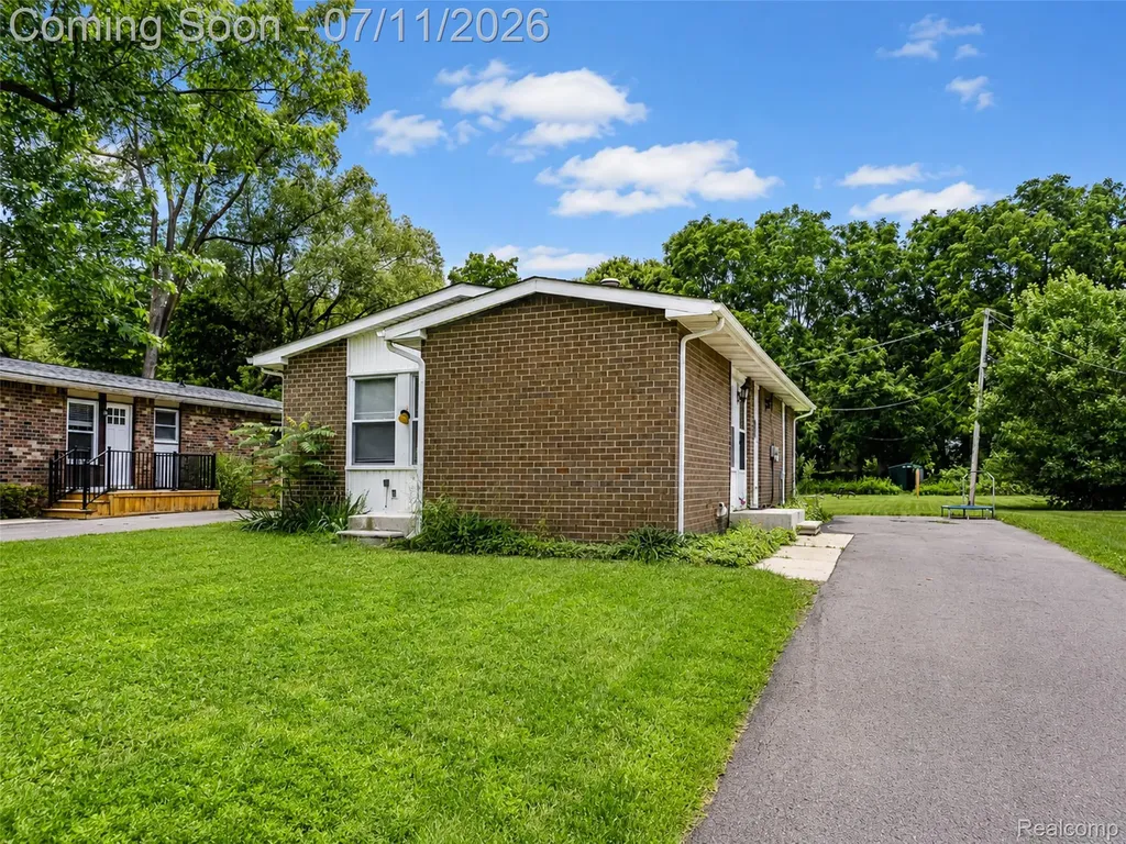 3120 La Salle Drive Ann Arbor City MI 48108