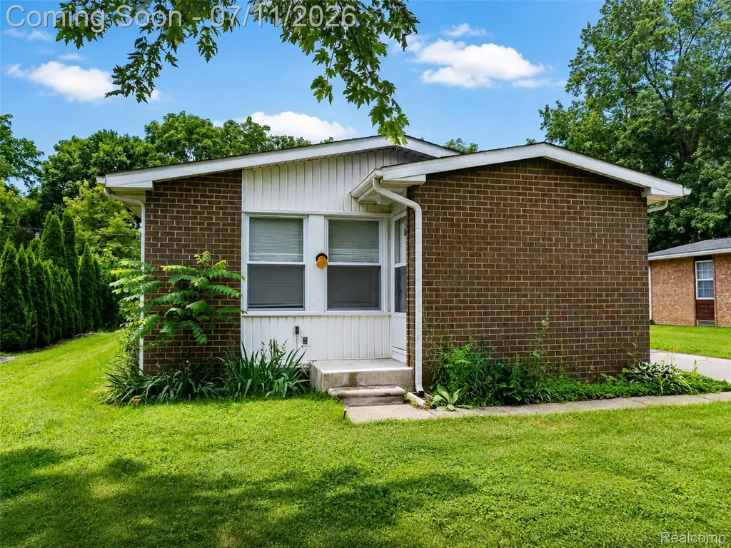 3120 La Salle Drive Ann Arbor City MI 48108