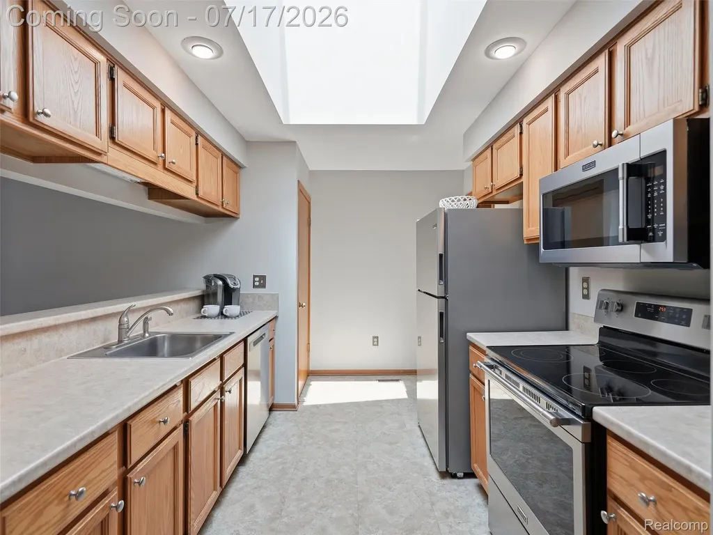 49139 Conway Court Shelby Charter Township MI 48315