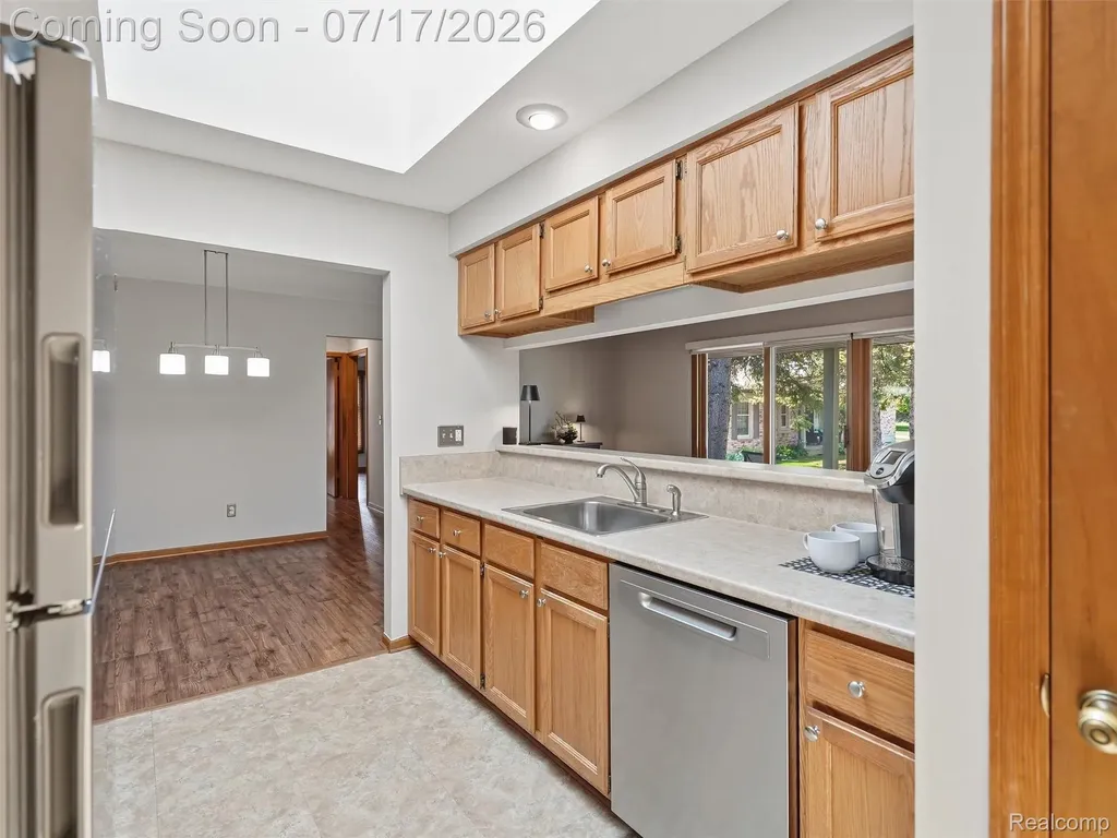 49139 Conway Court Shelby Charter Township MI 48315
