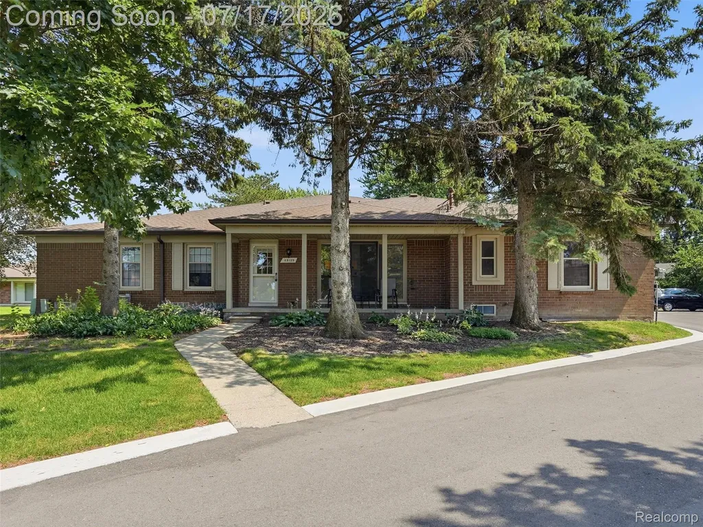 49139 Conway Court Shelby Charter Township MI 48315