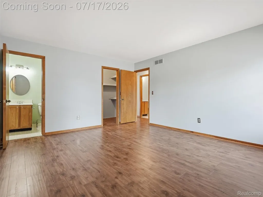 49139 Conway Court Shelby Charter Township MI 48315