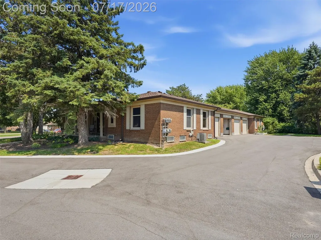 49139 Conway Court Shelby Charter Township MI 48315