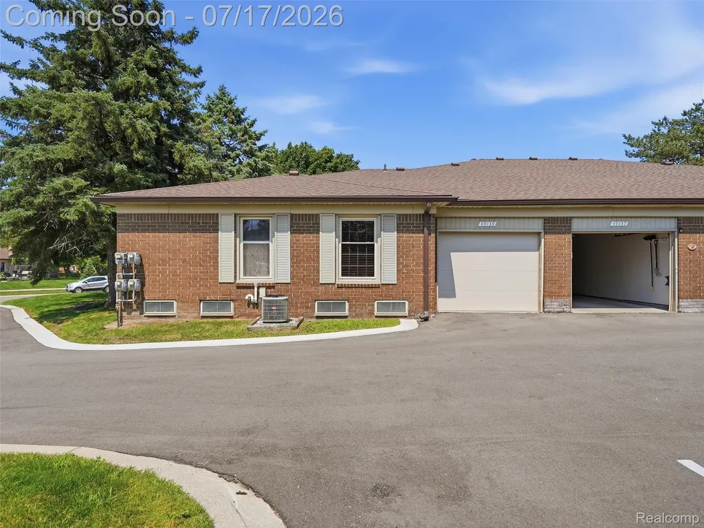 49139 Conway Court Shelby Charter Township MI 48315