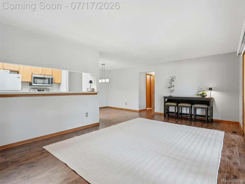 49139 Conway Court Shelby Charter Township MI 48315
