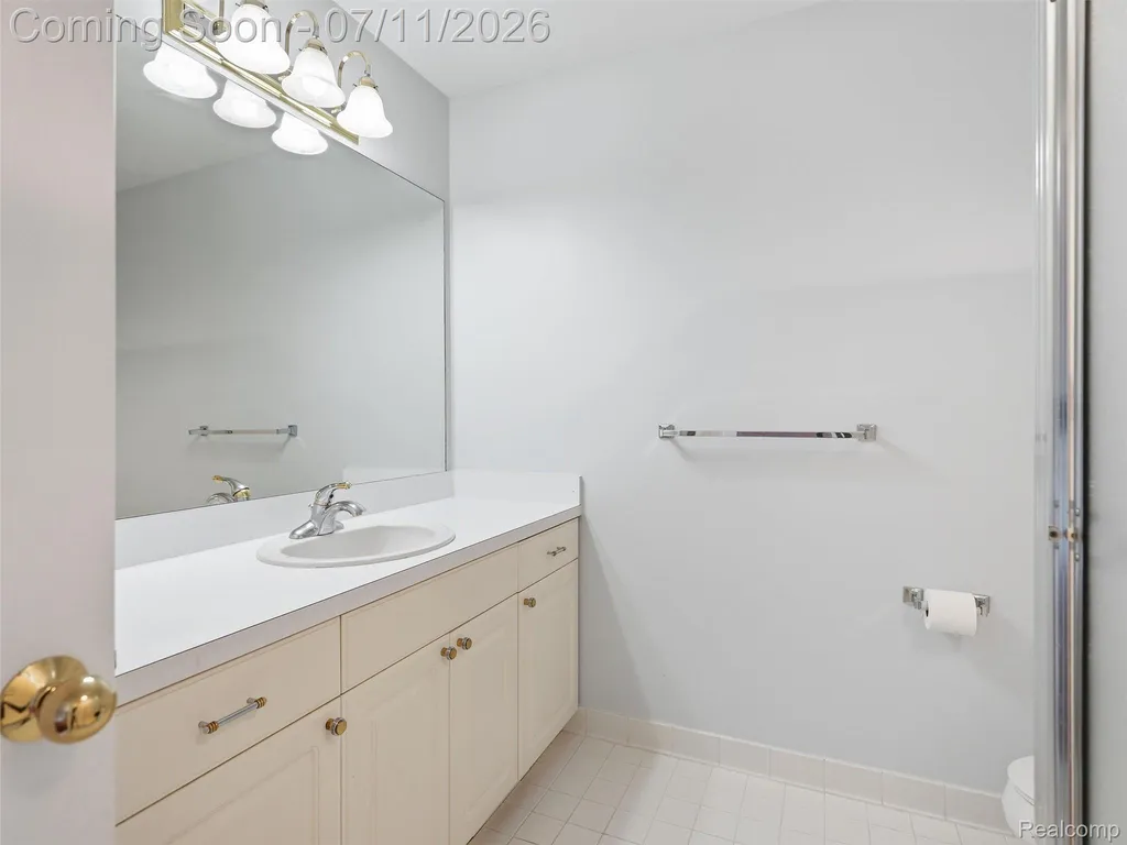 1797 Blue Grass Drive Rochester Hills City MI 48306