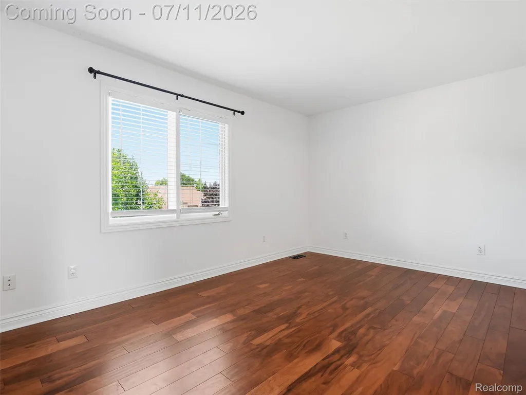 1797 Blue Grass Drive Rochester Hills City MI 48306