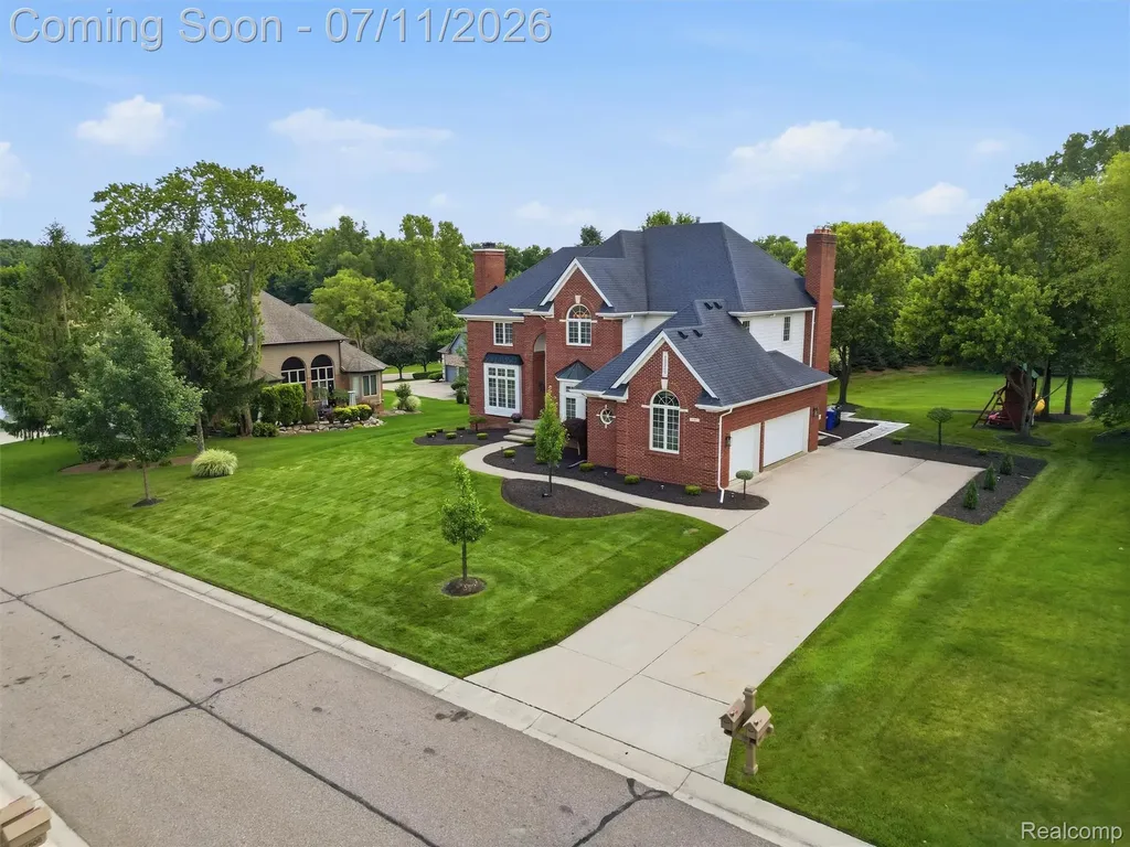 1797 Blue Grass Drive Rochester Hills City MI 48306