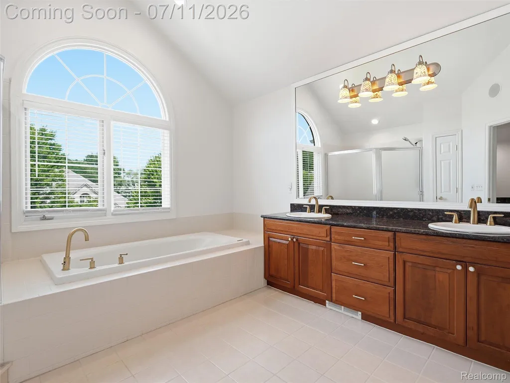 1797 Blue Grass Drive Rochester Hills City MI 48306