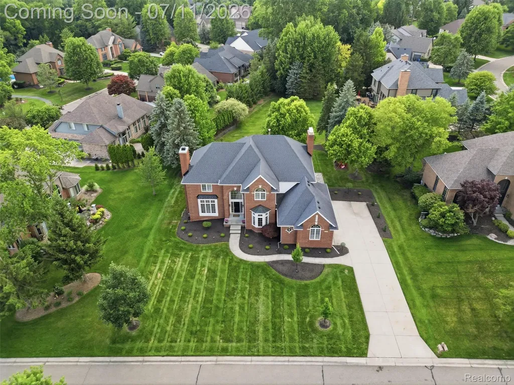 1797 Blue Grass Drive Rochester Hills City MI 48306