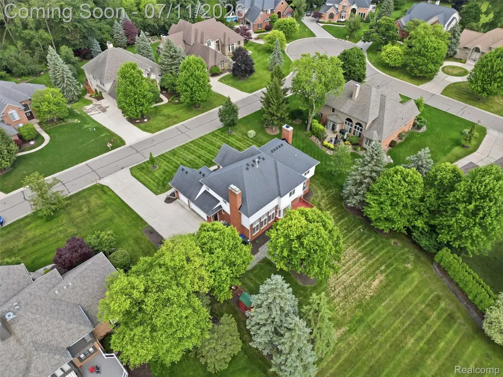 1797 Blue Grass Drive Rochester Hills City MI 48306
